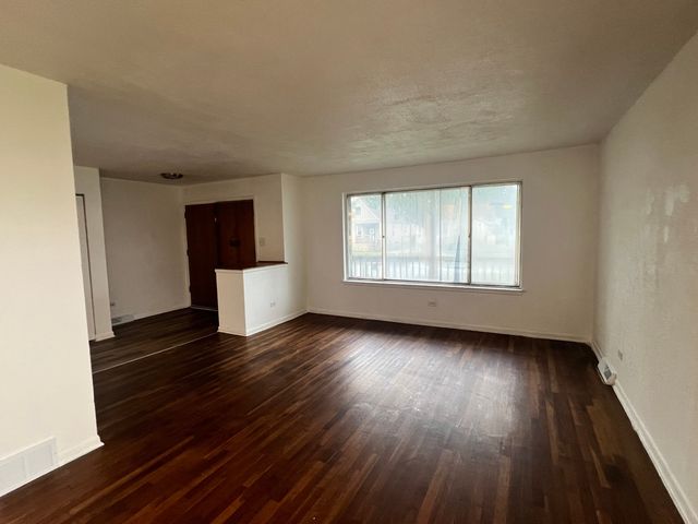 8815 S Halsted Street, Chicago, IL 60620
