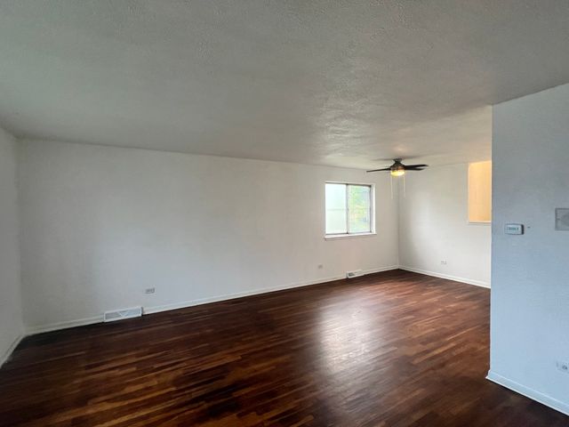 8815 S Halsted Street, Chicago, IL 60620