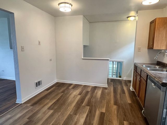 8815 S Halsted Street, Chicago, IL 60620