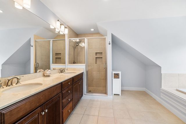 58 Sunset Ridge Lane 58, Bolton, MA 01740