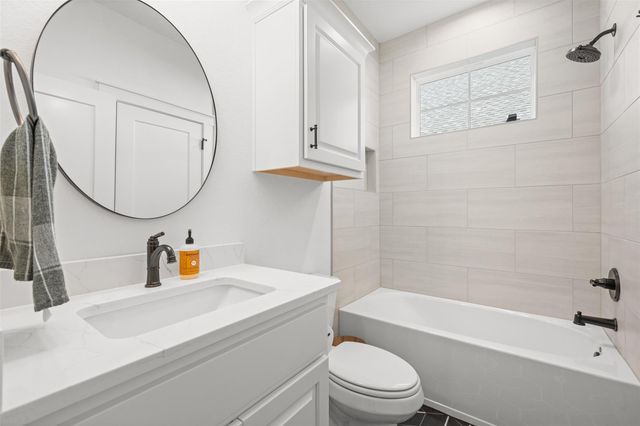 5034 Toscana Loop, Bryan, TX 77802