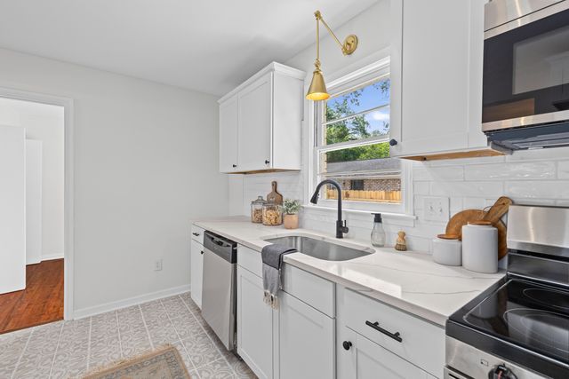 2708 Crestline Drive, North Charleston, SC 29405