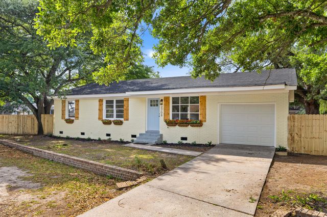 2708 Crestline Drive, North Charleston, SC 29405