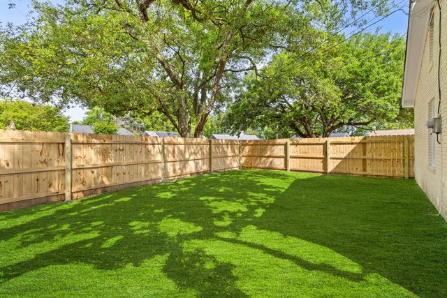 2708 Crestline Drive, North Charleston, SC 29405