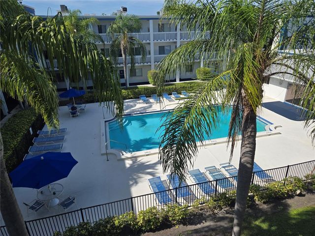 350 79TH AVENUE N 334, St Petersburg, FL 33702