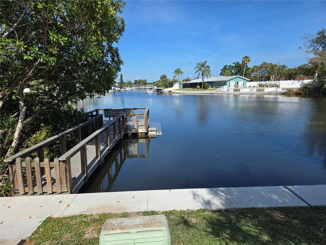 350 79TH AVENUE N 334, St Petersburg, FL 33702