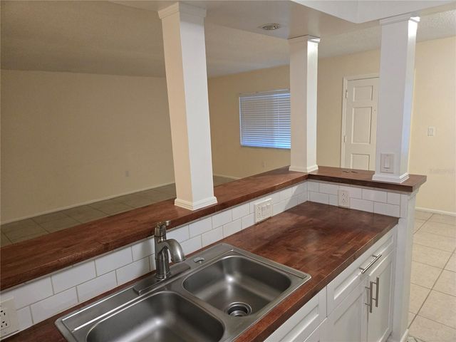 350 79TH AVENUE N 334, St Petersburg, FL 33702
