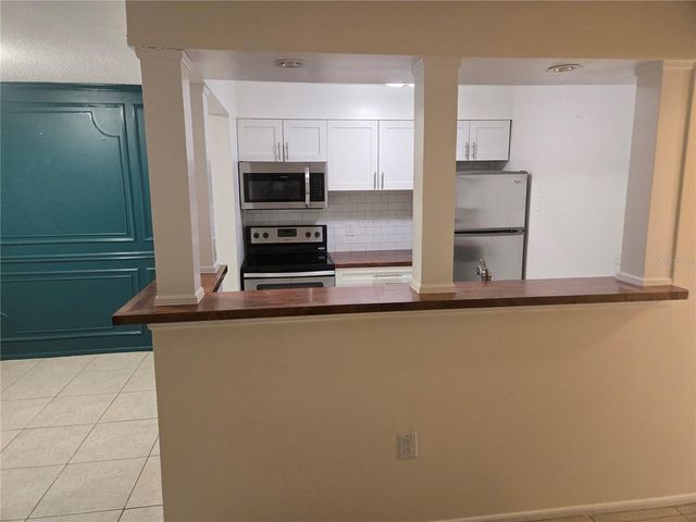 350 79TH AVENUE N 334, St Petersburg, FL 33702