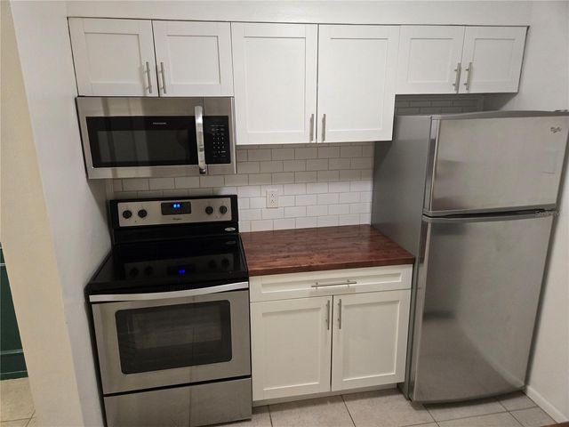 350 79TH AVENUE N 334, St Petersburg, FL 33702