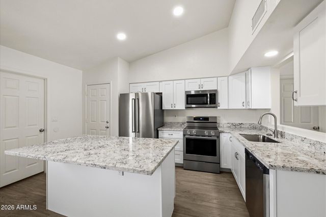 7203 E PUEBLO Avenue, Mesa, AZ 85208