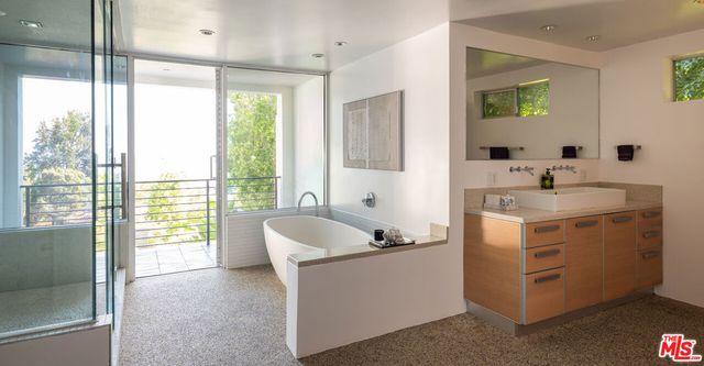 1545 Sunset Plaza Drive, Los Angeles, CA 90069