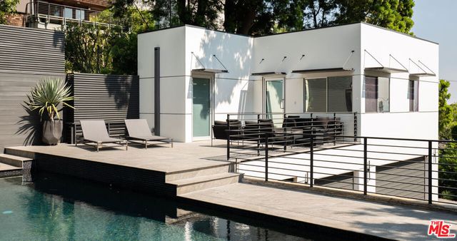 1545 Sunset Plaza Drive, Los Angeles, CA 90069