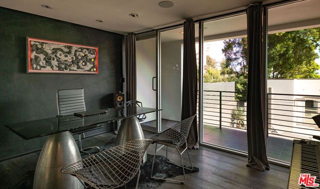 1545 Sunset Plaza Drive, Los Angeles, CA 90069