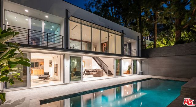 1545 Sunset Plaza Drive, Los Angeles, CA 90069