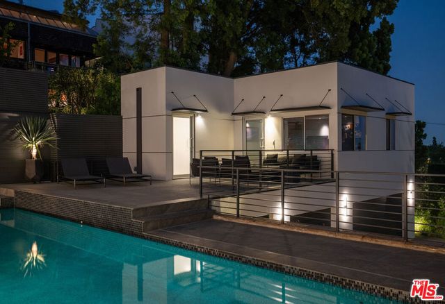 1545 Sunset Plaza Drive, Los Angeles, CA 90069