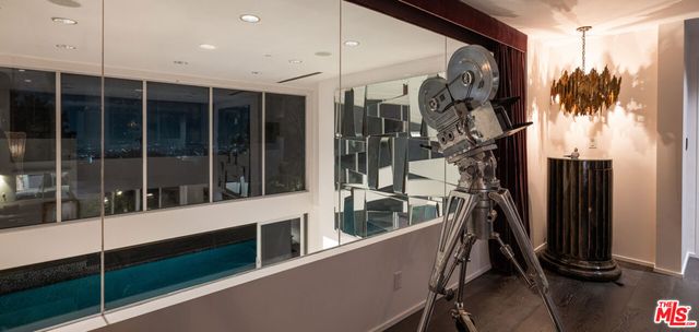 1545 Sunset Plaza Drive, Los Angeles, CA 90069