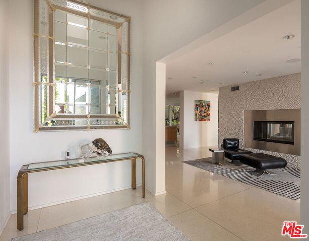 1545 Sunset Plaza Drive, Los Angeles, CA 90069