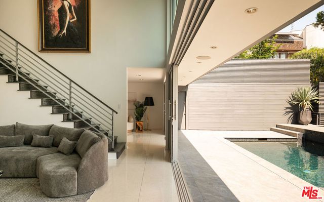 1545 Sunset Plaza Drive, Los Angeles, CA 90069