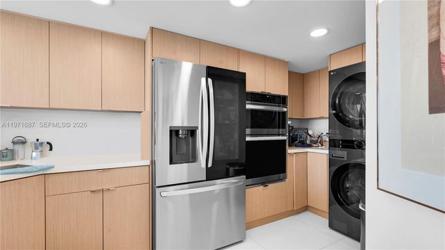 7601 E Treasure Dr 1011, North Bay Village, FL 33141