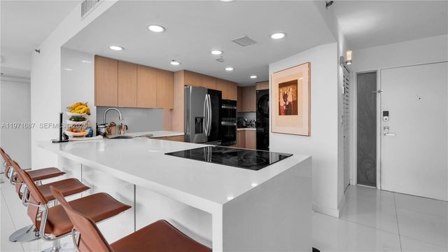 7601 E Treasure Dr 1011, North Bay Village, FL 33141