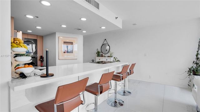 7601 E Treasure Dr 1011, North Bay Village, FL 33141