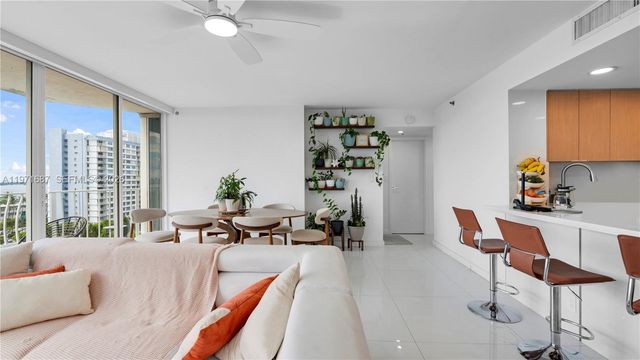 7601 E Treasure Dr 1011, North Bay Village, FL 33141