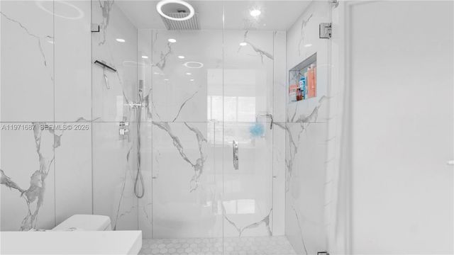 7601 E Treasure Dr 1011, North Bay Village, FL 33141