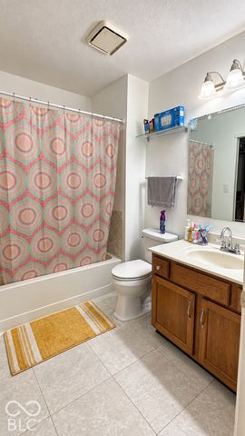 8830 Summer Walk Drive E, Indianapolis, IN 46227