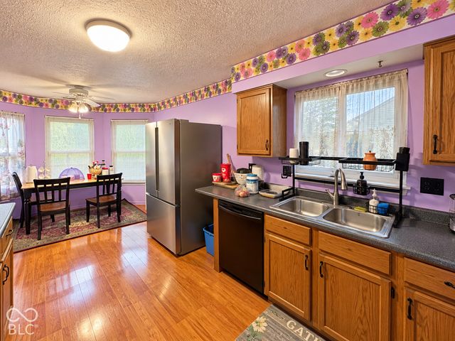 8830 Summer Walk Drive E, Indianapolis, IN 46227