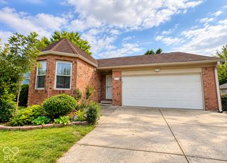 8830 Summer Walk Drive E, Indianapolis, IN 46227