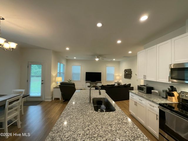 1425 Eco Circle, Wilmington, NC 28409