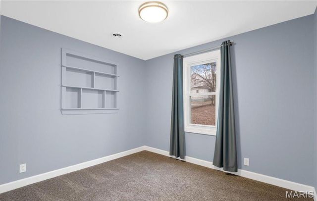 865 Lockwood Drive, St Clair, MO 63077