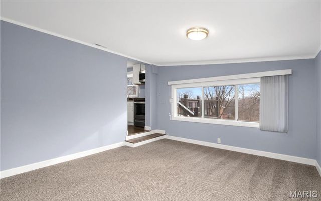865 Lockwood Drive, St Clair, MO 63077