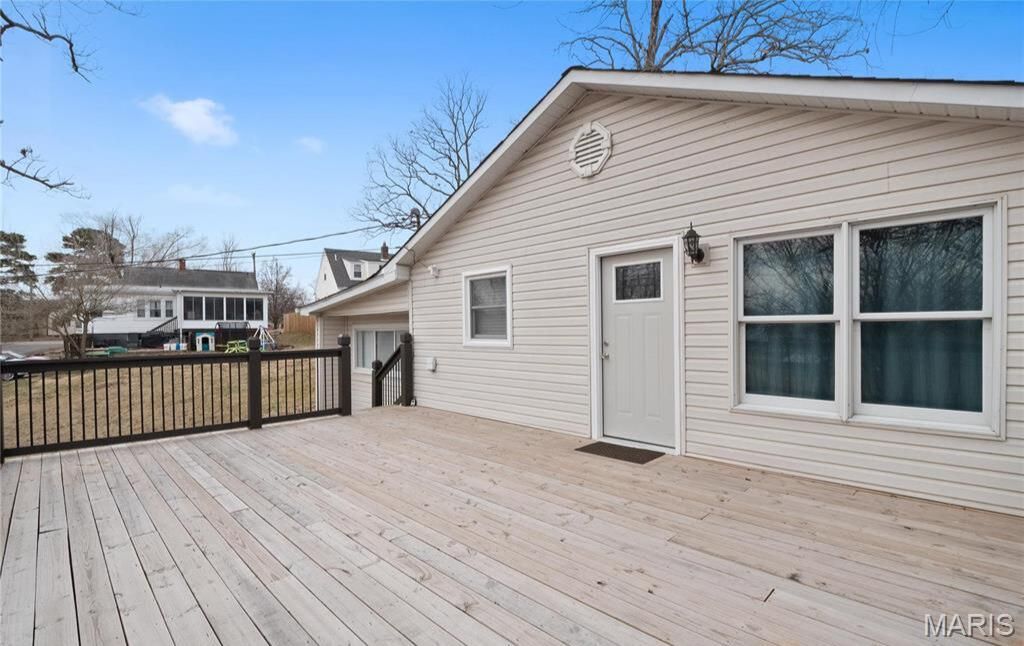 865 Lockwood Drive, St Clair, MO 63077