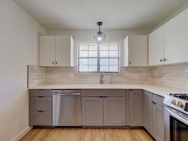 5842 Secrest DR, Austin, TX 78759