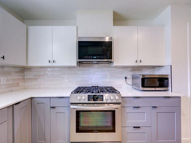 5842 Secrest DR, Austin, TX 78759