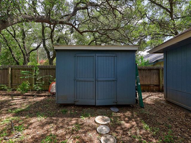 5842 Secrest DR, Austin, TX 78759
