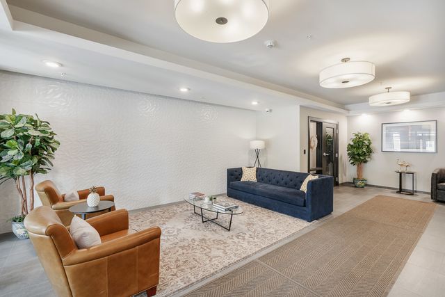 101 W Liberty Street 319, Barrington, IL 60010