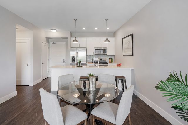 101 W Liberty Street 319, Barrington, IL 60010