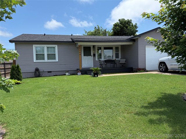 8944 E Newton Street, Tulsa, OK 74115