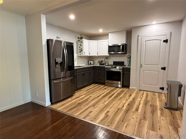 8944 E Newton Street, Tulsa, OK 74115