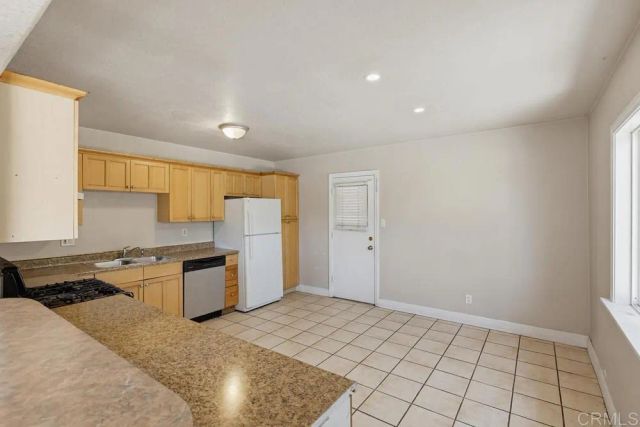 220 CALLE PRIMERA, San Ysidro, CA 92173