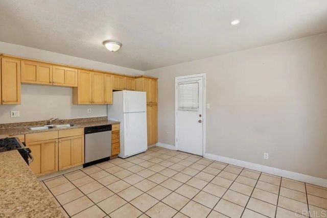 220 CALLE PRIMERA, San Ysidro, CA 92173