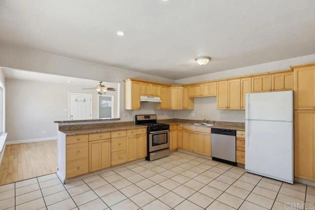 220 CALLE PRIMERA, San Ysidro, CA 92173