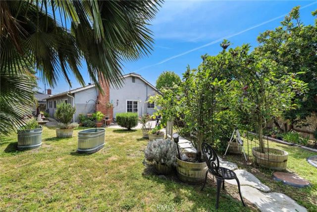 2147 Aster Place, Costa Mesa, CA 92627