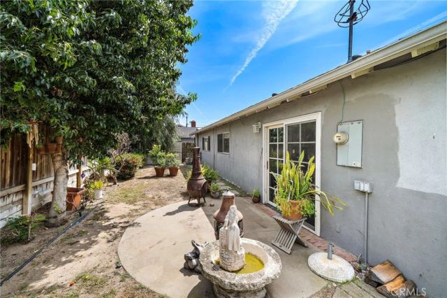 2147 Aster Place, Costa Mesa, CA 92627