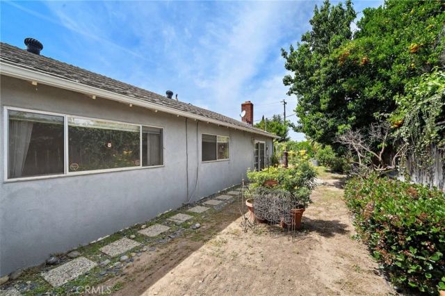 2147 Aster Place, Costa Mesa, CA 92627
