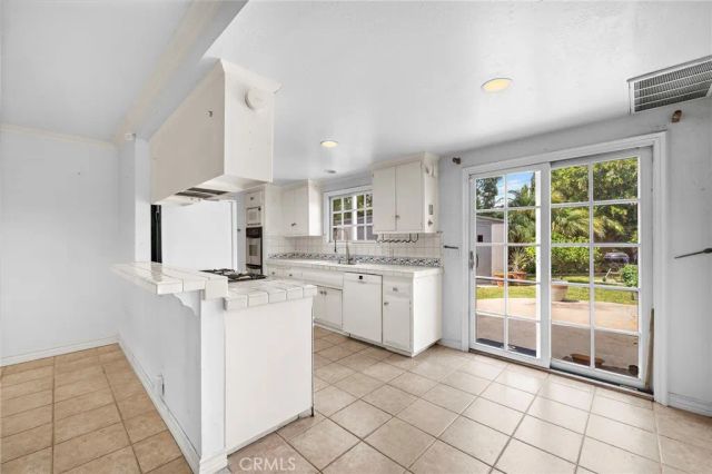 2147 Aster Place, Costa Mesa, CA 92627