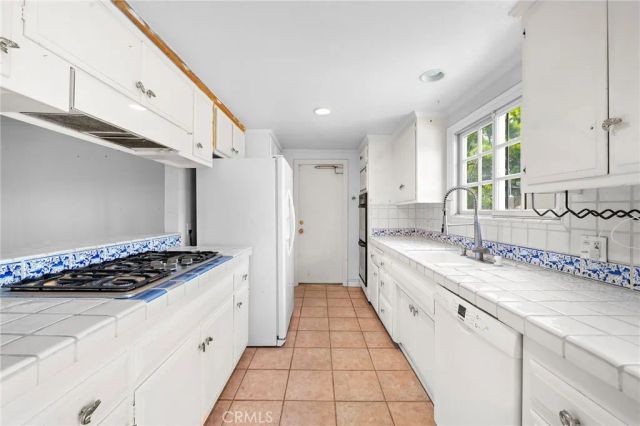 2147 Aster Place, Costa Mesa, CA 92627