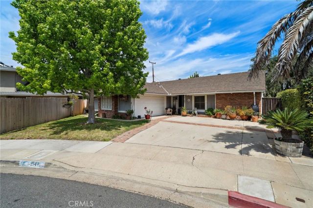 2147 Aster Place, Costa Mesa, CA 92627